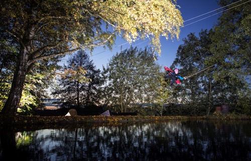 passion2move-shredthedeck-sport-wakeboarden-bayern-obstacle-autumn-leaves